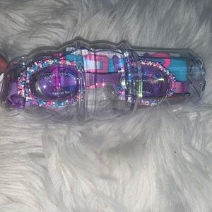 Brand new goggles. Adorably blinged out 💫